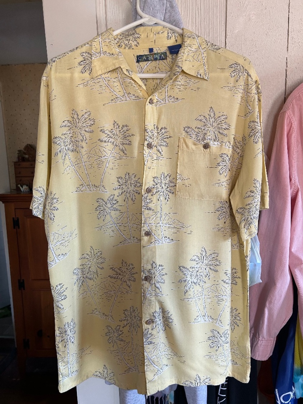 Men’s Hawaiian shirt